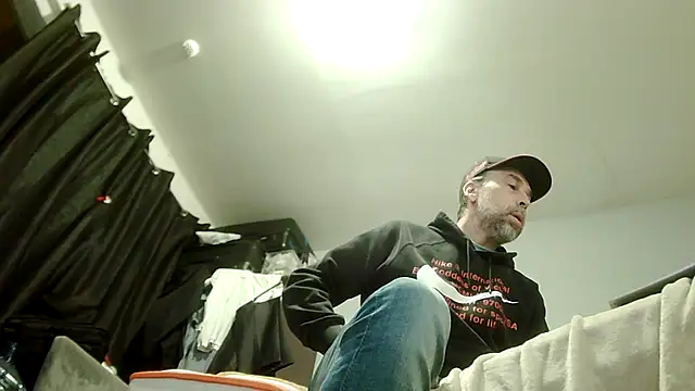 Snapshot of Wolfeman74 chatting on February 15, 2:58 pm Wolfeman74 online show from February 15, 2:58 pm