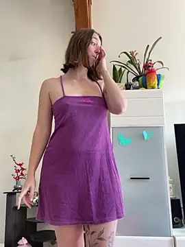 Snapshot of Daisy_Michto_Officiel chatting on March 10, 2:48 pm Daisy Michto Officiel online show from March 10, 2:48 pm