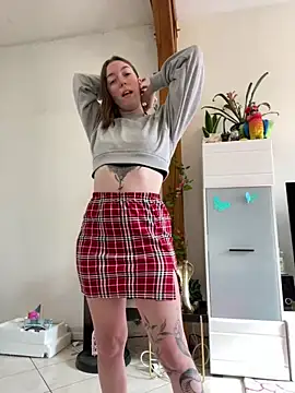 Snapshot of Daisy_Michto_Officiel chatting on March 14, 2:19 pm Daisy Michto Officiel online show from March 14, 2:19 pm