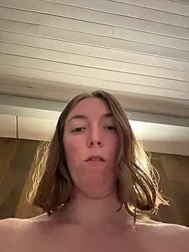 Snapshot of Daisy_Michto_Officiel chatting on July 21, 9:17 pm Daisy Michto Officiel online show from July 21, 9:17 pm