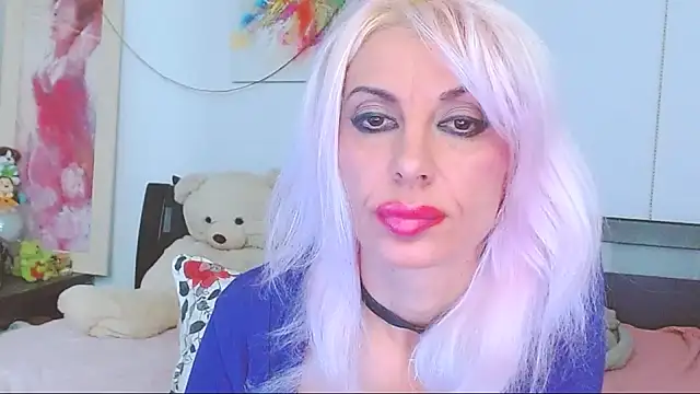 Snapshot of HoneyLara chatting on November 9, 8:29 pm HoneyLara online show from November 9, 8:29 pm