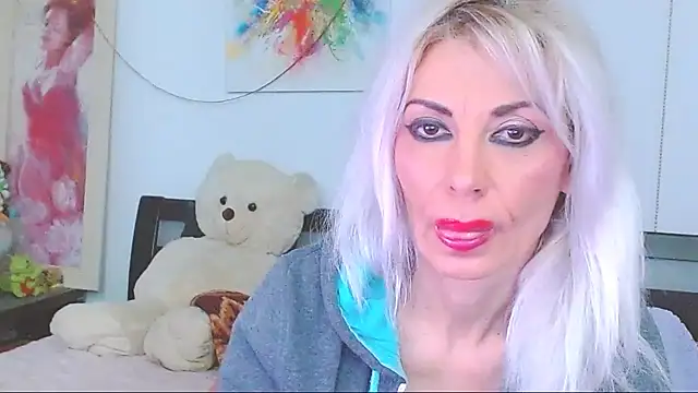 HoneyLara online show from February 27, 10:32 pm