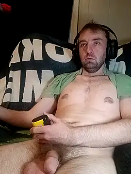 Snapshot of ShadowyTube chatting on March 28, 11:59 pm ShadowyTube online show from March 28, 11:59 pm