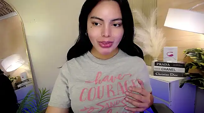 HotstuffCherrySummer online show from December 31, 8:15 am