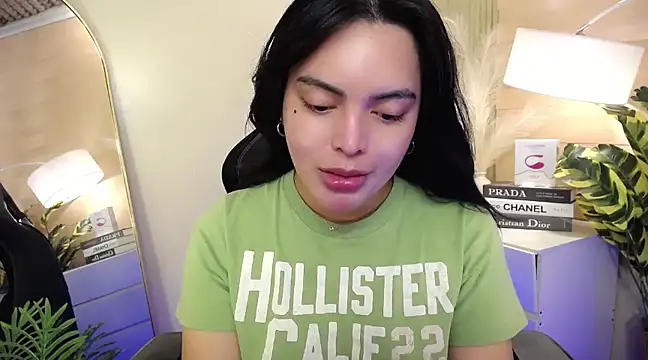 HotstuffCherrySummer online show from January 12, 10:34 am