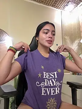 HotstuffCherrySummer online show from April 23, 11:09 am