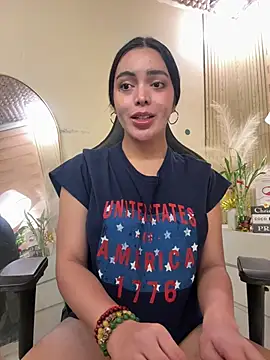 HotstuffCherrySummer online show from April 25, 11:24 am