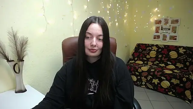 MilanaPrice online show from November 11, 6:30 pm