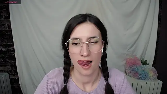 MaryEm976 online show from March 19, 10:44 am