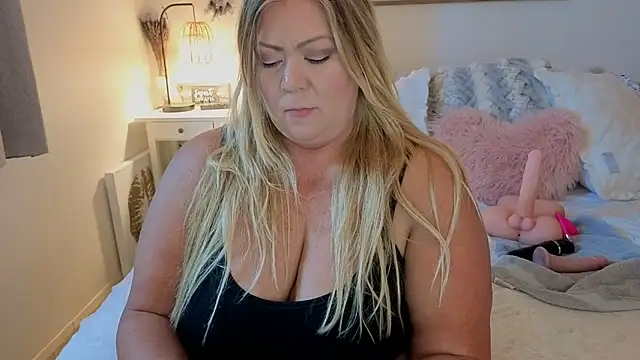 JESS LOVES online show from October 2, 6:48 pm