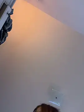 JESS LOVES online show from November 30, 4:33 pm