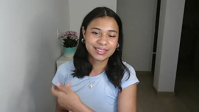 dark enchantress  online show from December 14, 2:45 am