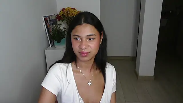 dark enchantress  online show from January 17, 3:34 am