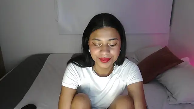 dark enchantress  online show from March 11, 3:37 am