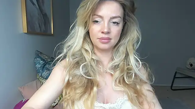 BelieveinEmliy online show from January 12, 5:11 pm