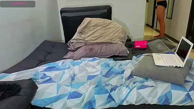 Snapshot of Matiashorney chatting on November 6, 1:06 am Matiashorney online show from November 6, 1:06 am