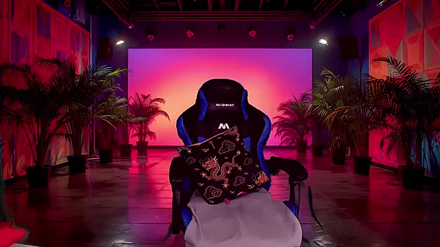 Snapshot of RoseBlooom chatting on October 6, 3:26 am RoseBlooom online show from October 6, 3:26 am