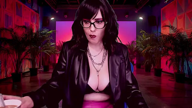 Snapshot of RoseBlooom chatting on October 8, 3:26 am RoseBlooom online show from October 8, 3:26 am