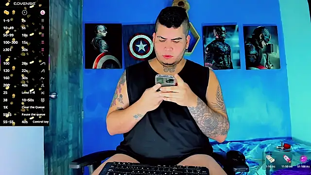 Snapshot of Thomas_chubbyxhot chatting on December 19, 2:51 am Thomas chubbyxhot online show from December 19, 2:51 am