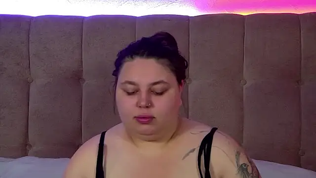 LillianKim online show from October 12, 6:34 am