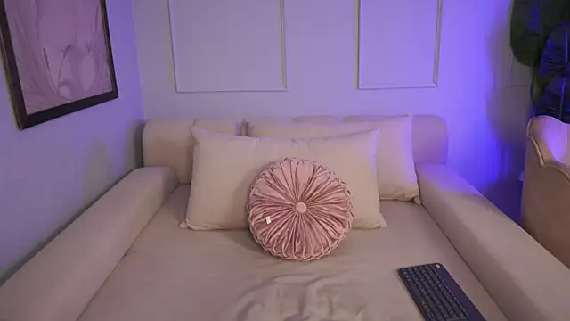 Snapshot of Lauraxx69 chatting on January 27, 7:35 am Lauraxx69 online show from January 27, 7:35 am