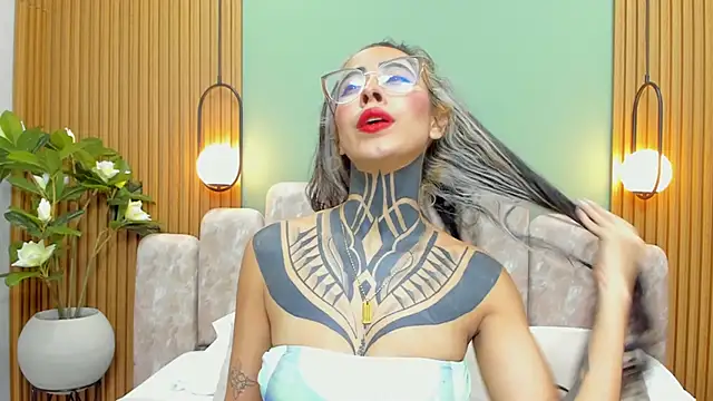 NicoleBlum online show from January 9, 7:29 pm