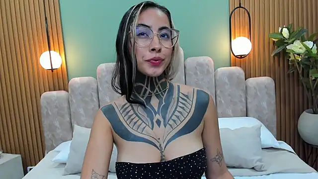 NicoleBlum online show from March 15, 5:37 pm