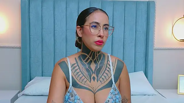 Snapshot of NicoleBlum chatting on May 27, 7:44 pm NicoleBlum online show from May 27, 7:44 pm