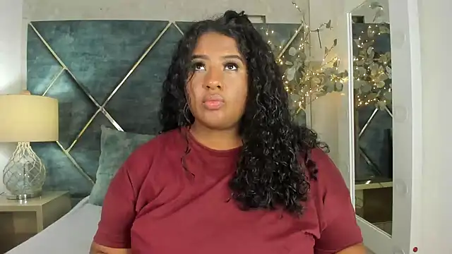 DannaFalco25 online show from December 13, 3:32 pm