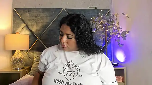 DannaFalco25 online show from January 22, 7:24 pm