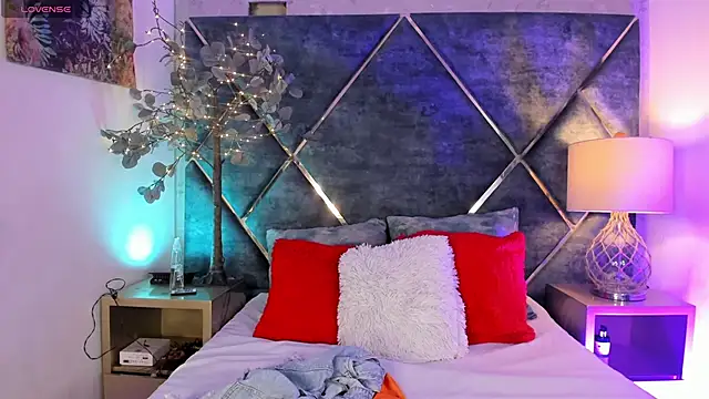 DannaFalco25 online show from February 7, 7:17 pm