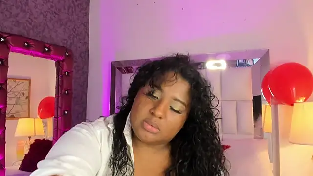 DannaFalco25 online show from February 19, 7:38 pm