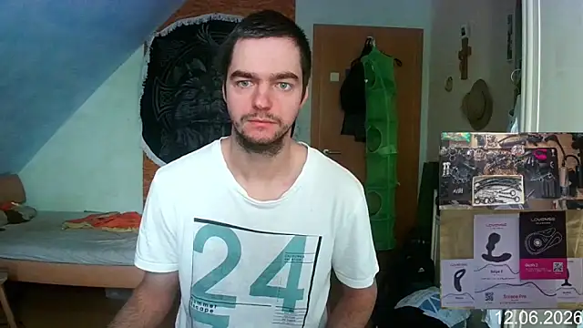 Chris23547 online show from June 12, 7:51 am