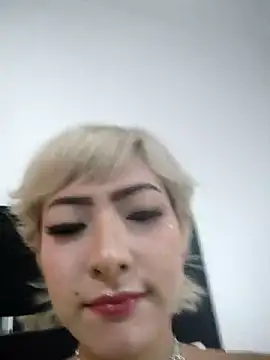 Snapshot of xGenesis_Miller_ chatting on October 31, 7:42 am xGenesis Miller online show from October 31, 7:42 am