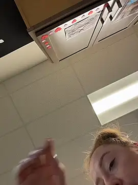 cinnatitties online show from November 4, 3:55 pm