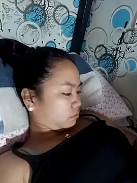 Snapshot of Hotbaby_1523 chatting on October 3, 12:40 am Hotbaby 1523 online show from October 3, 12:40 am