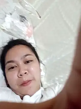 Snapshot of Hotbaby_1523 chatting on October 17, 11:13 am Hotbaby 1523 online show from October 17, 11:13 am