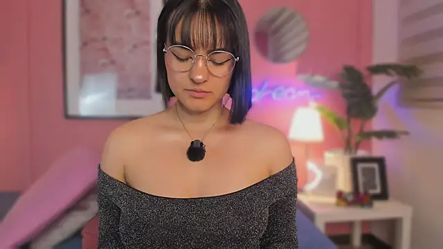 Snapshot of SoySaraa chatting on December 17, 6:19 am SoySaraa online show from December 17, 6:19 am