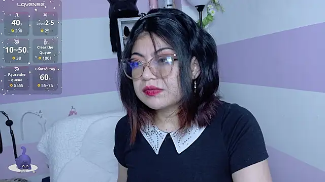 Catwhite  online show from February 23, 7:00 pm