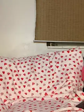 autumnsbedroom online show from March 21, 12:59 am