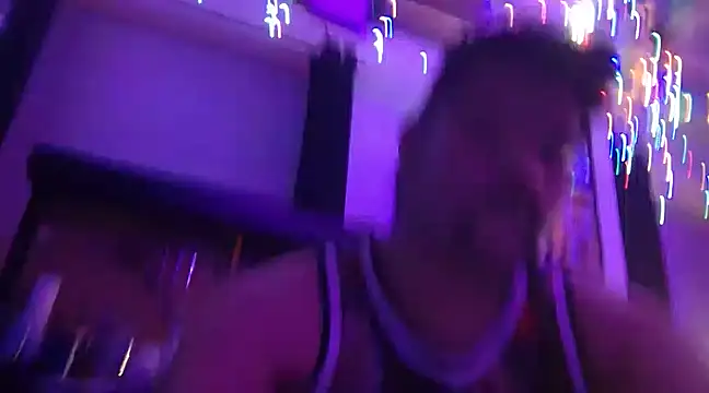 Snapshot of LumberJockMan chatting on February 15, 1:31 am LumberJockMan online show from February 15, 1:31 am