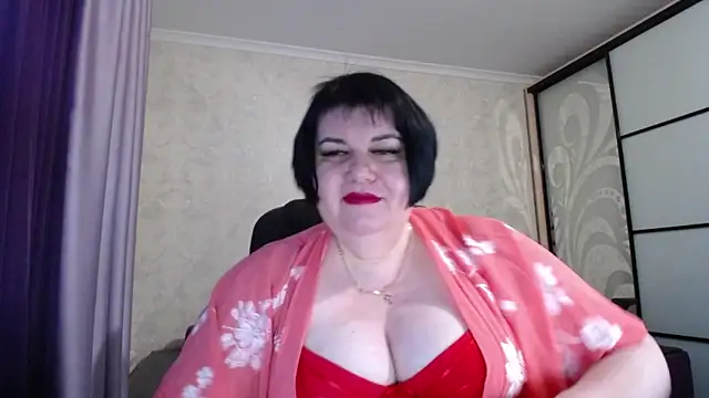 JuicyLady Di online show from December 22, 5:48 am