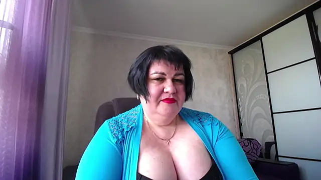 Snapshot of JuicyLady_Di chatting on May 1, 9:25 am JuicyLady Di online show from May 1, 9:25 am