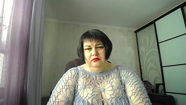 Snapshot of JuicyLady_Di chatting on May 21, 5:14 am JuicyLady Di online show from May 21, 5:14 am