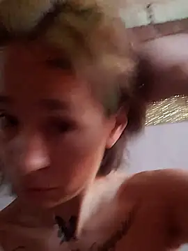 fablob23 online show from April 12, 5:07 pm