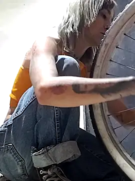 fablob23 online show from April 15, 2:51 am