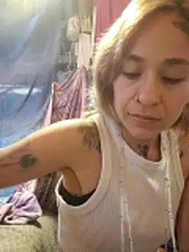 fablob23 online show from June 11, 8:18 pm