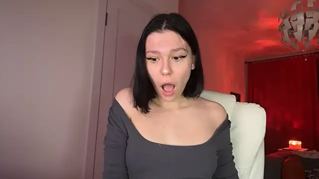 pinkdolly18 online show from March 9, 10:30 pm