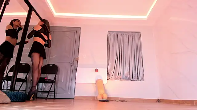 ArchieCollins online show from February 13, 2:56 am