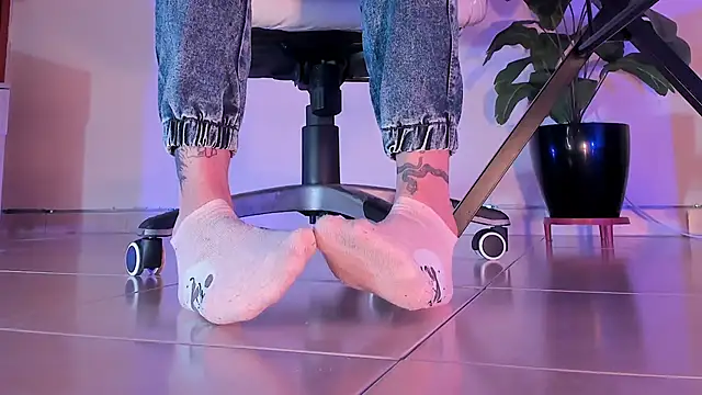 ArchieCollins online show from September 19, 4:36 am